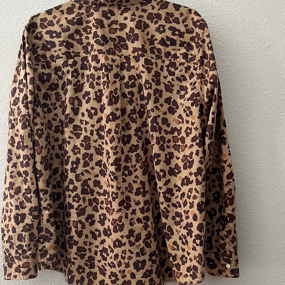 GAP woman’s Animal Print Casual top
Long sleeves, button up
Sz XL
100% cotton - Picture 4 of 6